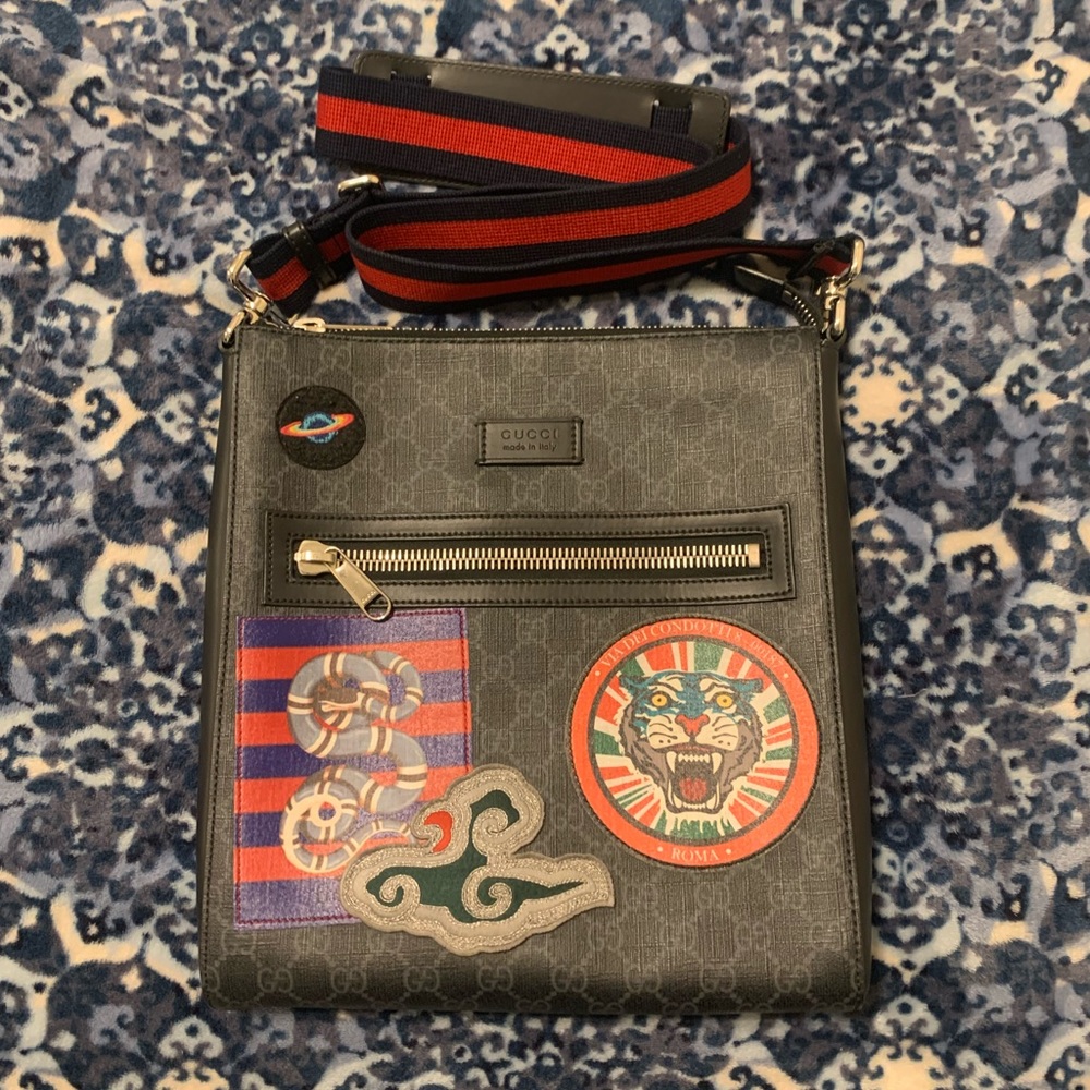 Gucci Men’s Messenger Bag